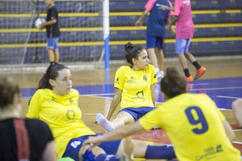 Imagen de archivo del partido anterior, contra el Almagro (Foto TA)